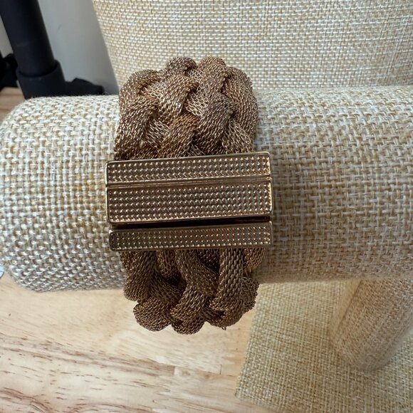 Braided Gold-Tone Magnetic Bracelet With Clear Crystal Accents Banana Republic - Picture 5 of 13